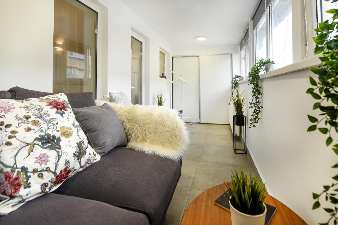 Spacious 1Br In The City Center - Amazing For Extended Stays Bucureşti Exterior foto