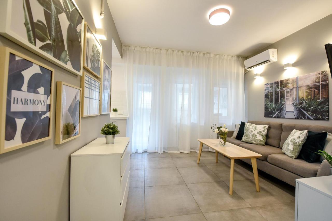 Spacious 1Br In The City Center - Amazing For Extended Stays Bucureşti Exterior foto